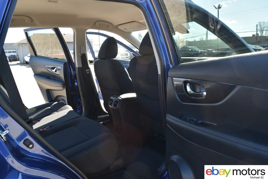 2020 Nissan Rogue - Image 17 of 21