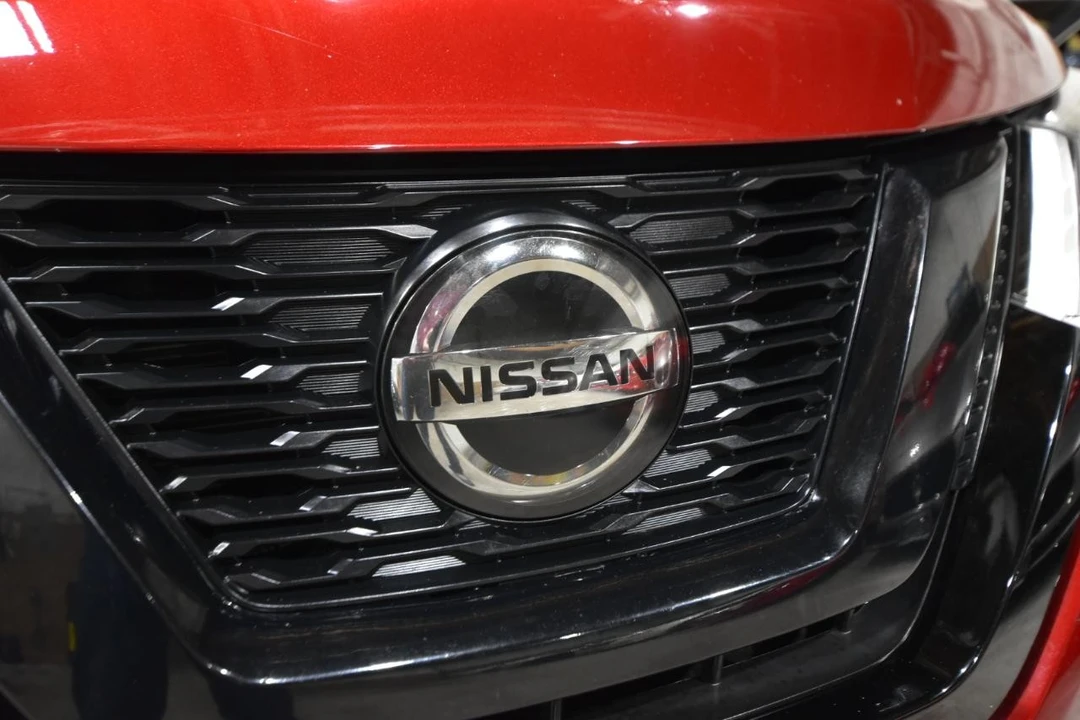 2020 Nissan Rogue - Image 3 of 21