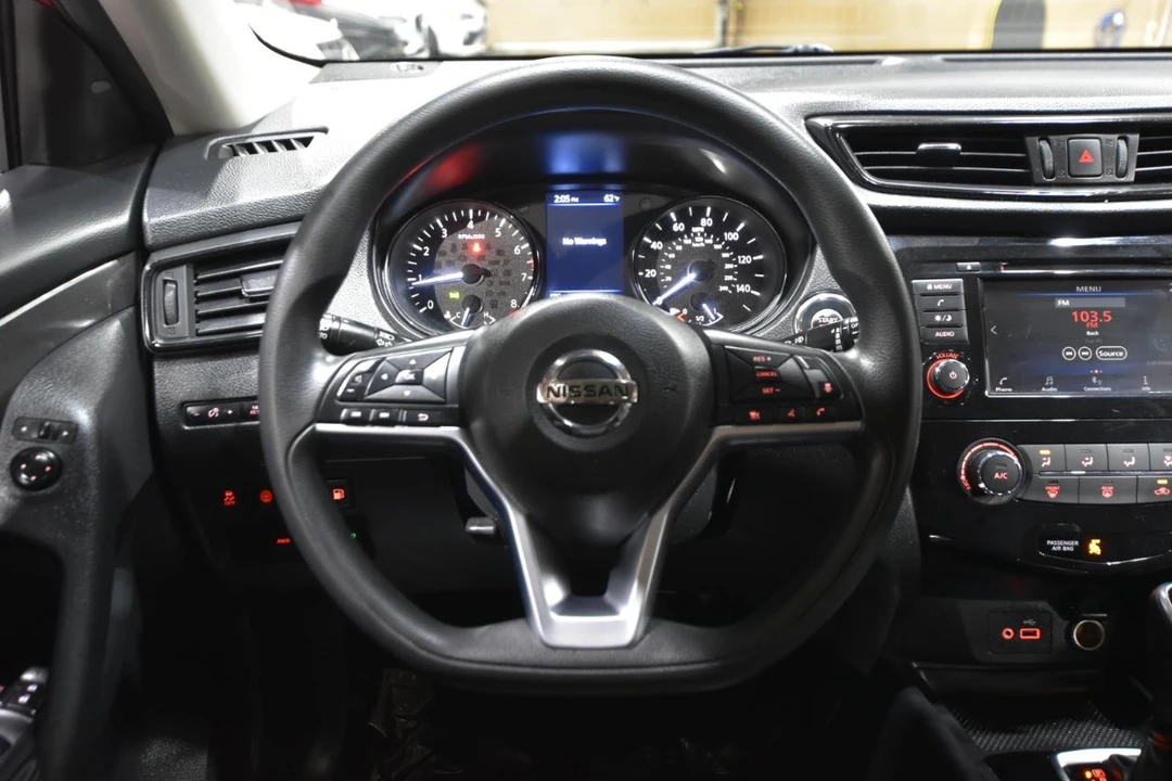 2020 Nissan Rogue - Image 18 of 21
