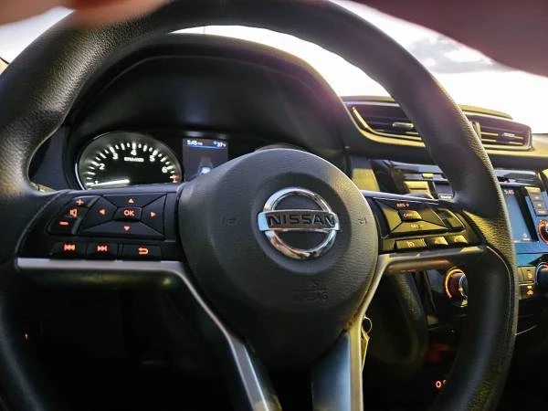 2020 Nissan Rogue - Image 16 of 19