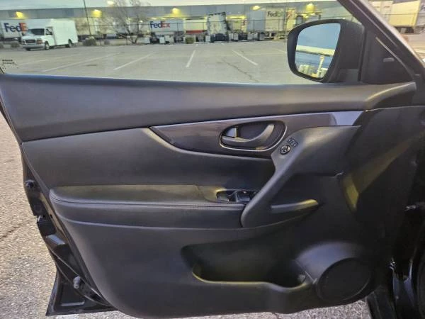 2020 Nissan Rogue - Image 6 of 19