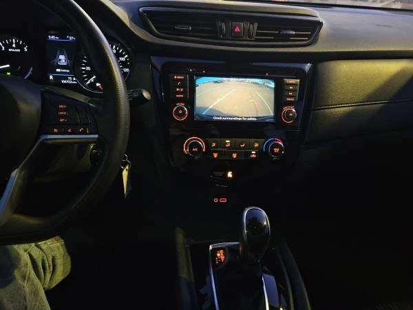 2020 Nissan Rogue - Image 18 of 19