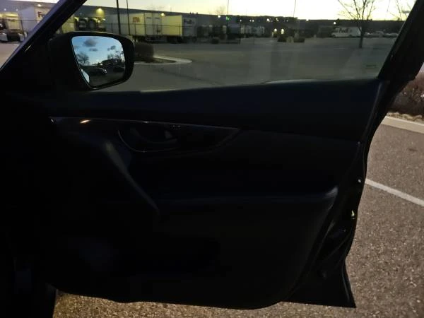 2020 Nissan Rogue - Image 13 of 19