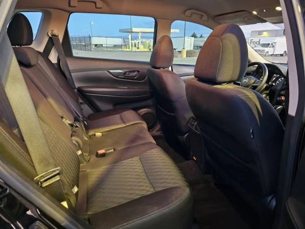 2020 Nissan Rogue - Image 10 of 19