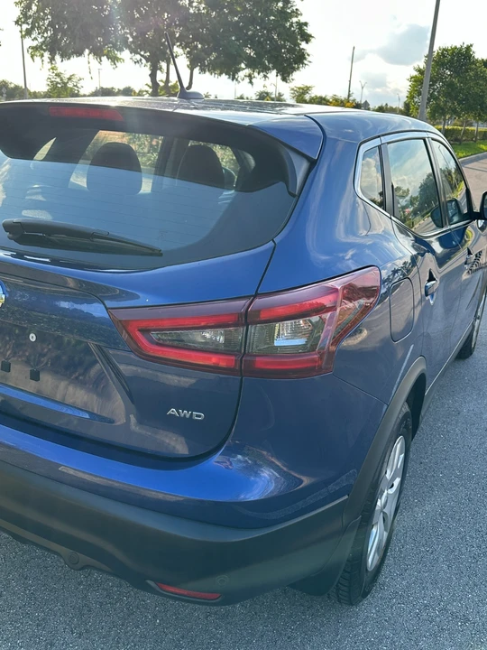 2020 Nissan Rogue - Image 13 of 21