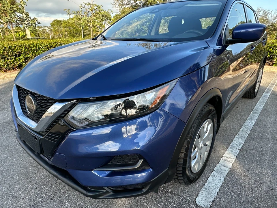 2020 Nissan Rogue - Image 10 of 21