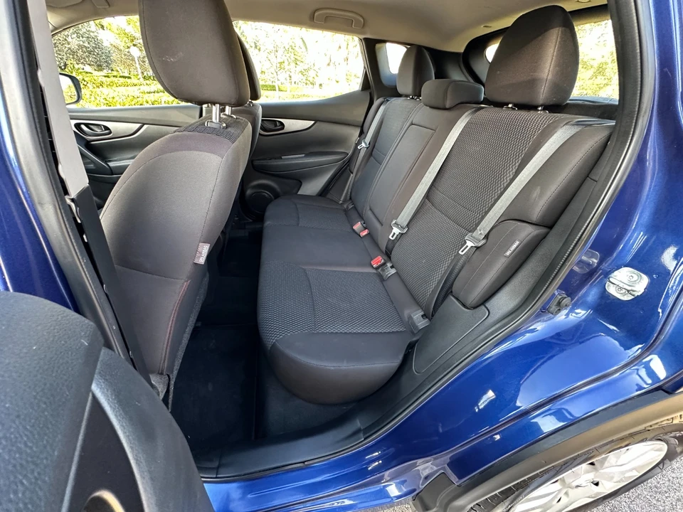 2020 Nissan Rogue - Image 17 of 21