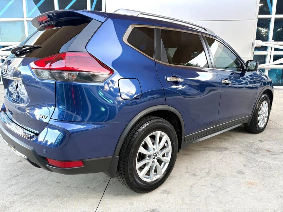 2020 Nissan Rogue - Image 16 of 31