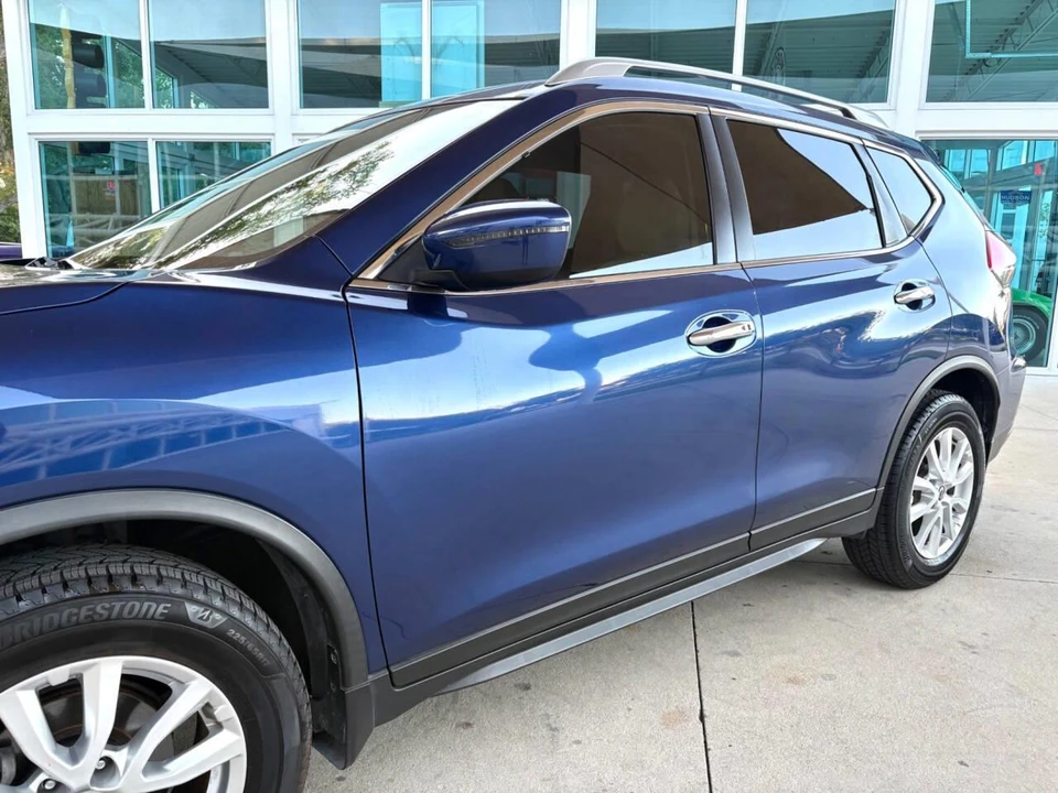 2020 Nissan Rogue - Image 13 of 31