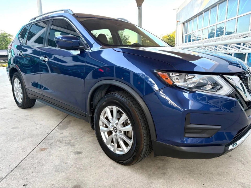 2020 Nissan Rogue - Image 19 of 31