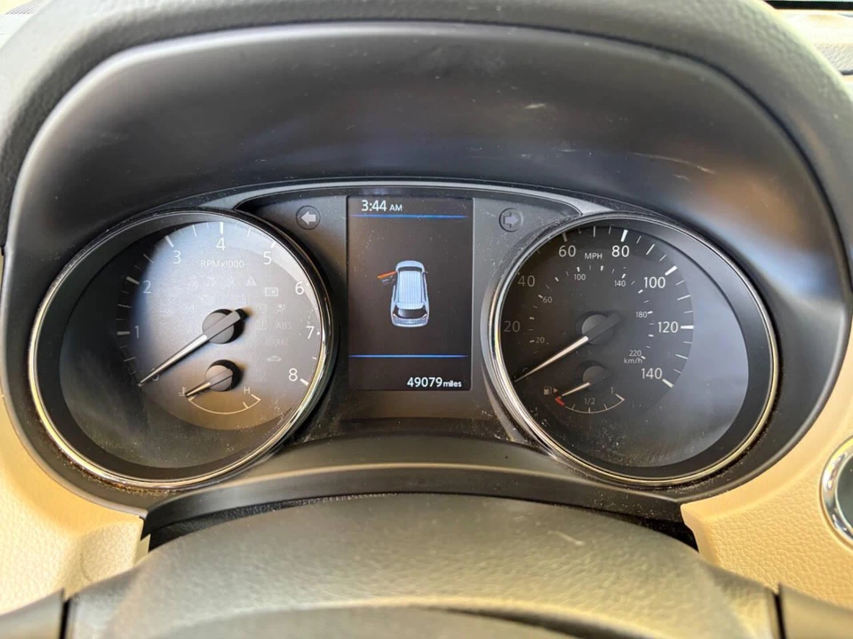 2020 Nissan Rogue - Image 28 of 31