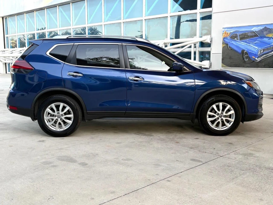 2020 Nissan Rogue - Image 5 of 31