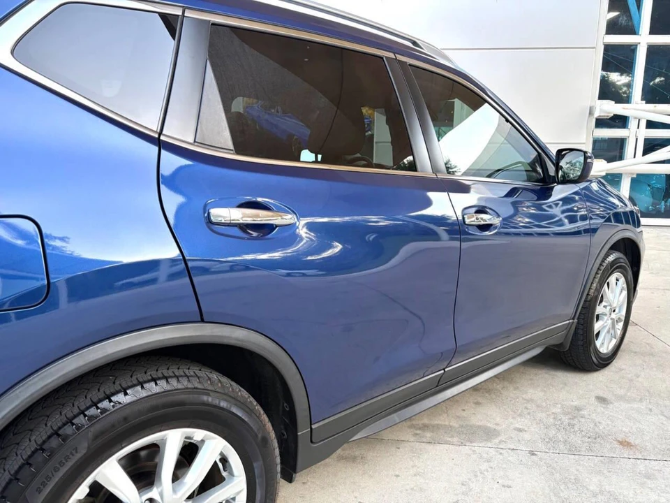 2020 Nissan Rogue - Image 17 of 31