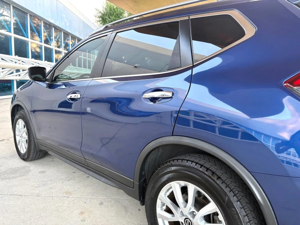 2020 Nissan Rogue - Image 14 of 31