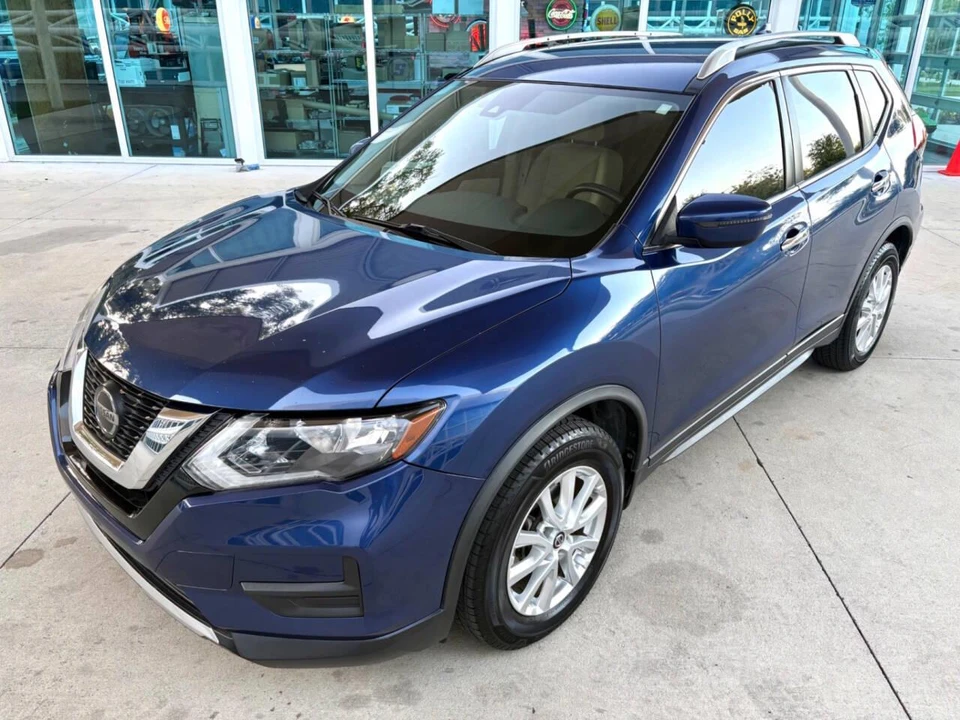 2020 Nissan Rogue - Image 20 of 31