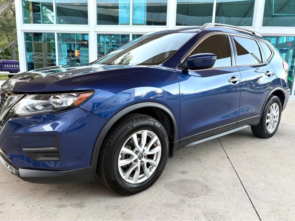 2020 Nissan Rogue - Image 12 of 31