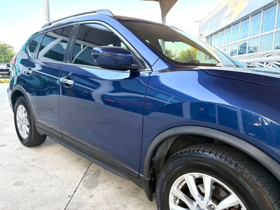2020 Nissan Rogue - Image 18 of 31