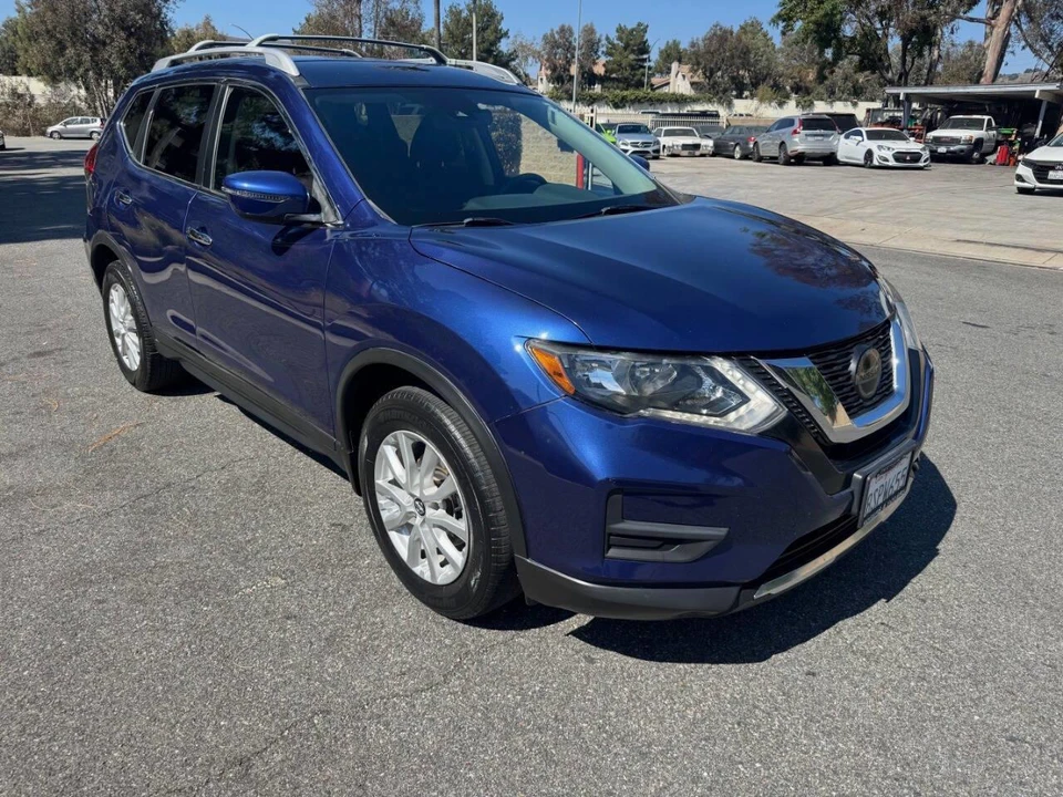2020 Nissan Rogue - Image 2 of 15