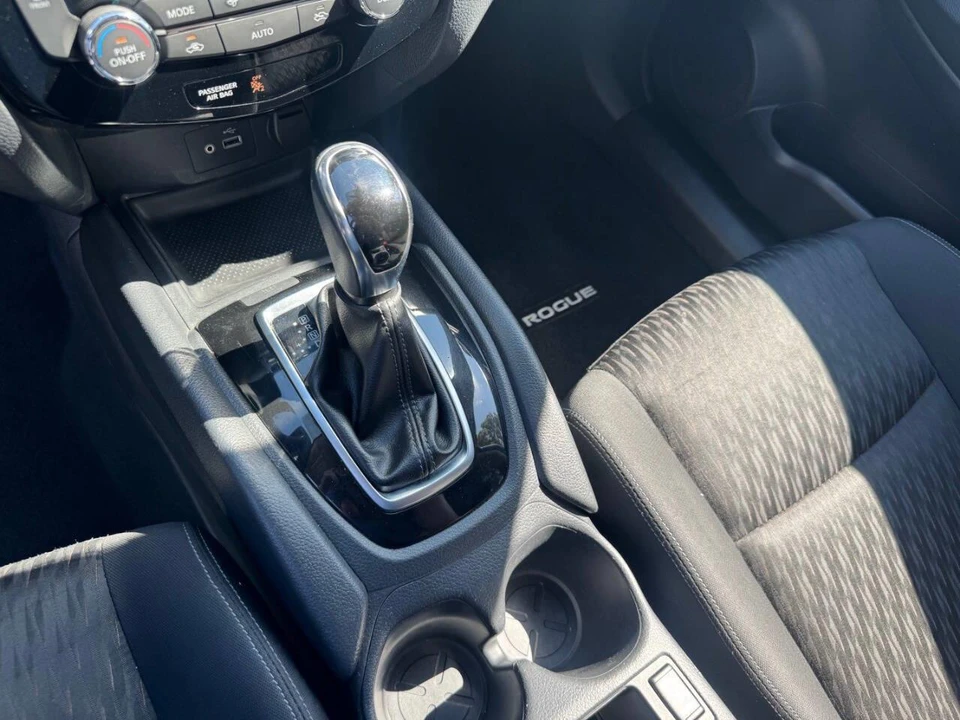 2020 Nissan Rogue - Image 15 of 15