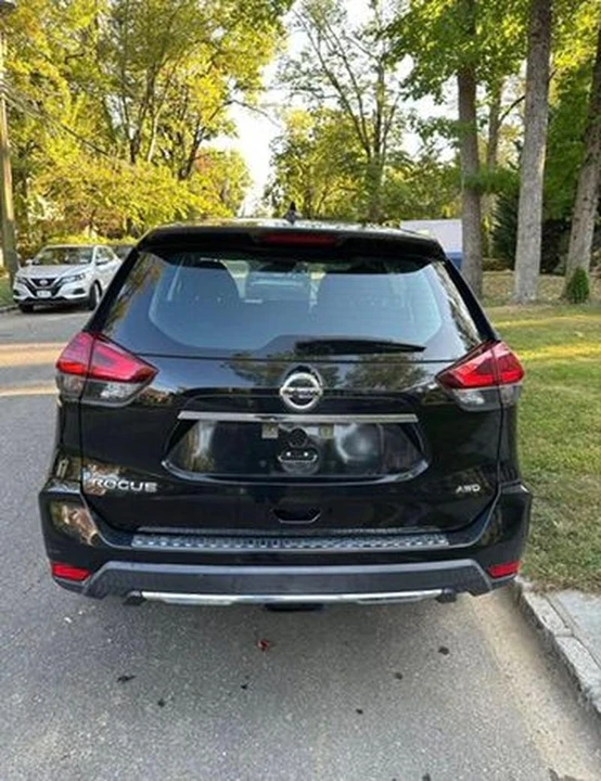 2020 Nissan Rogue - Image 2 of 6
