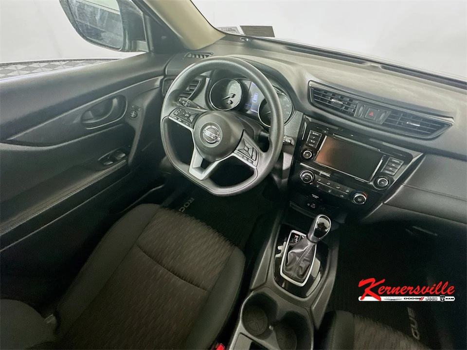 2020 Nissan Rogue - Image 9 of 21