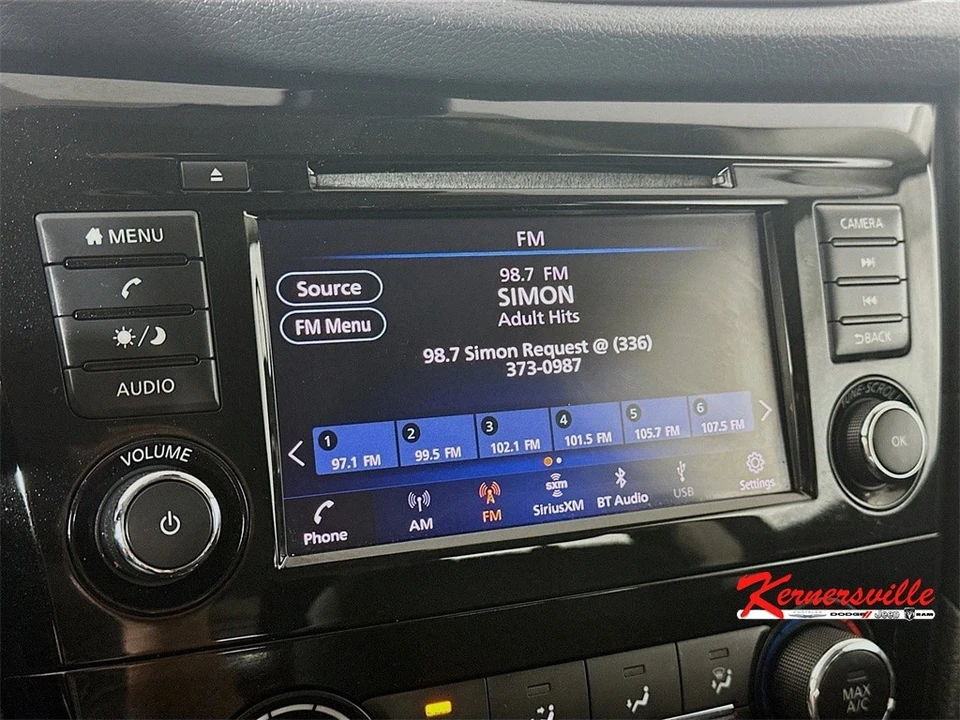 2020 Nissan Rogue - Image 17 of 21