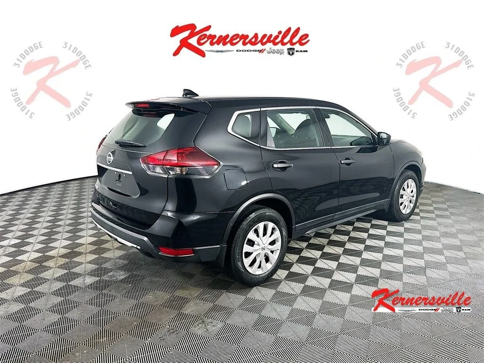 2020 Nissan Rogue - Image 7 of 12