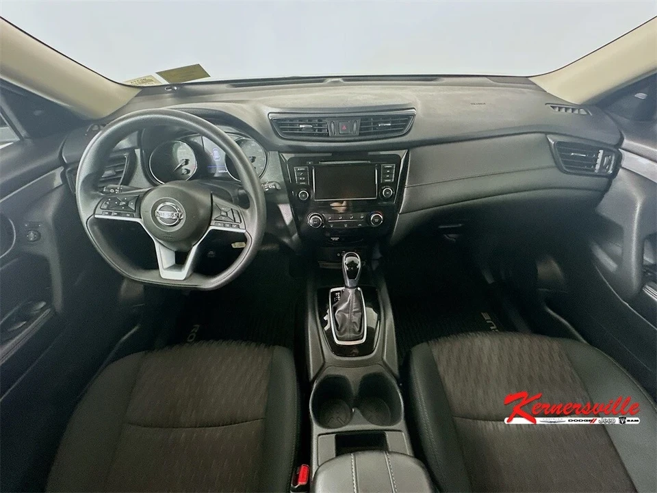 2020 Nissan Rogue - Image 10 of 12
