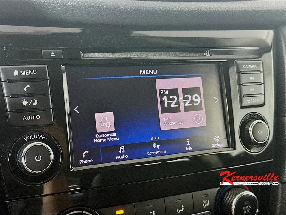 2020 Nissan Rogue - Image 19 of 21