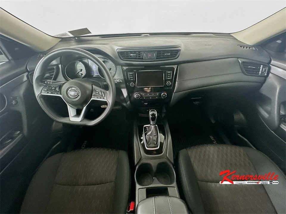 2020 Nissan Rogue - Image 10 of 12
