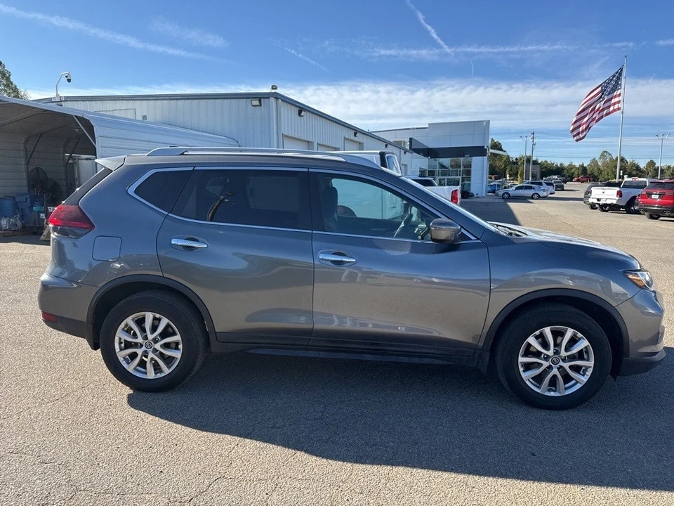 2020 Nissan Rogue - Image 4 of 7