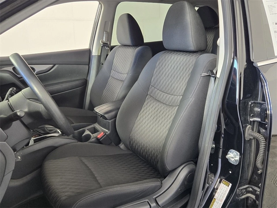 2020 Nissan Rogue - Image 6 of 12