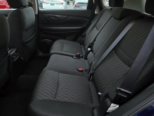 2020 Nissan Rogue - Image 11 of 12