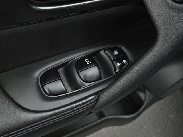 2020 Nissan Rogue - Image 10 of 12