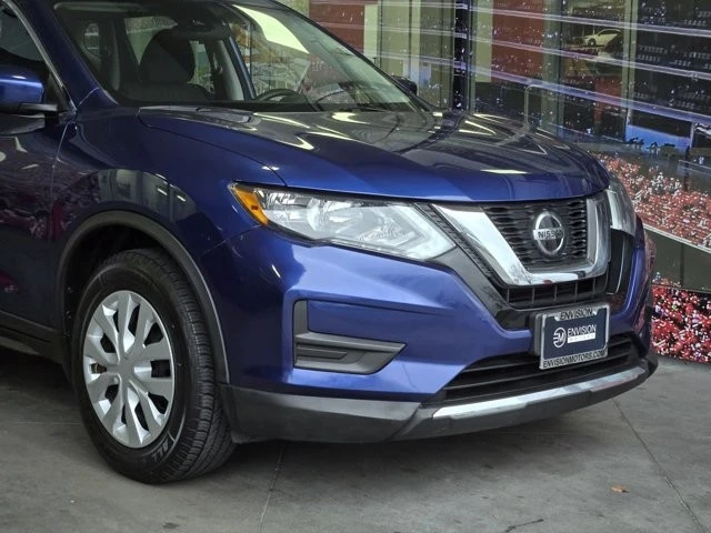 2020 Nissan Rogue - Image 2 of 12