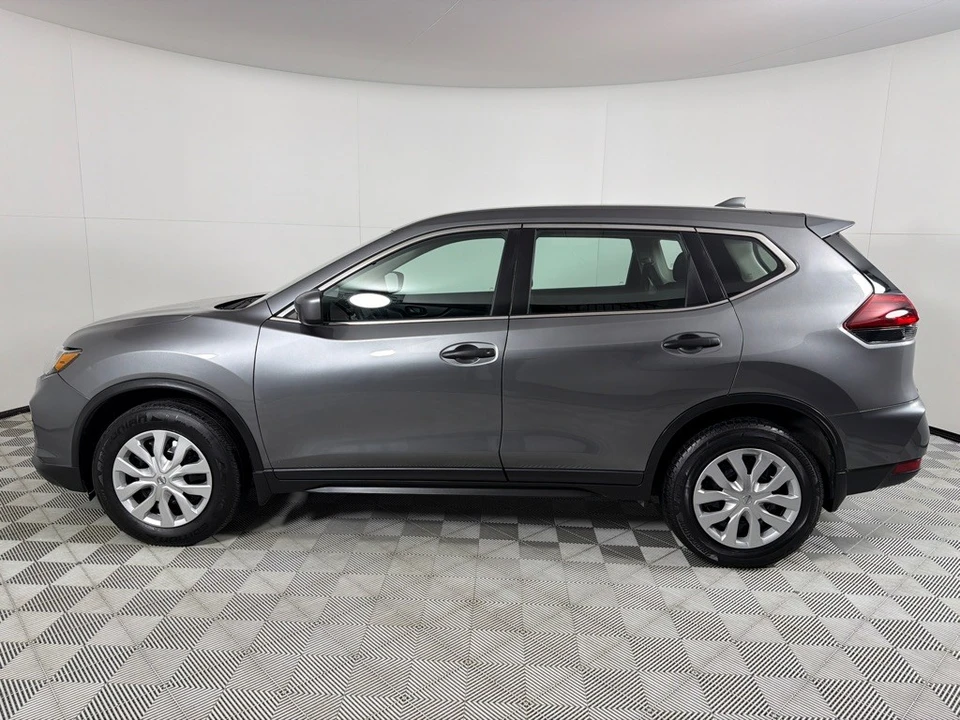 2020 Nissan Rogue - Image 8 of 21