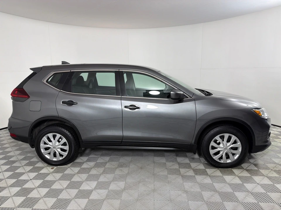 2020 Nissan Rogue - Image 4 of 21