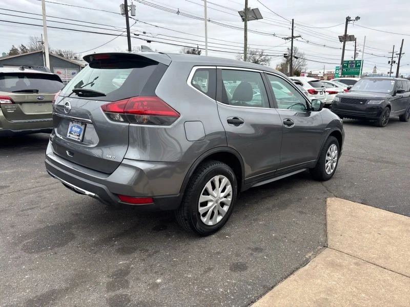 2020 Nissan Rogue - Image 8 of 12