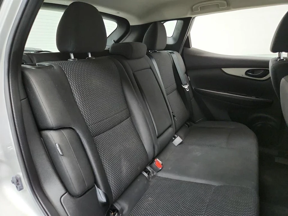 2020 Nissan Rogue - Image 21 of 21