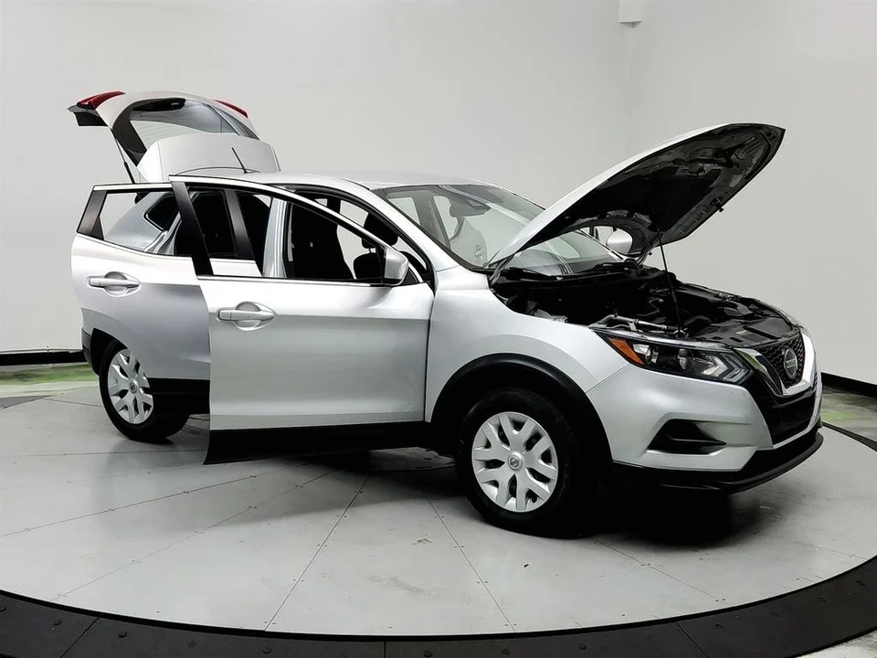 2020 Nissan Rogue - Image 9 of 21