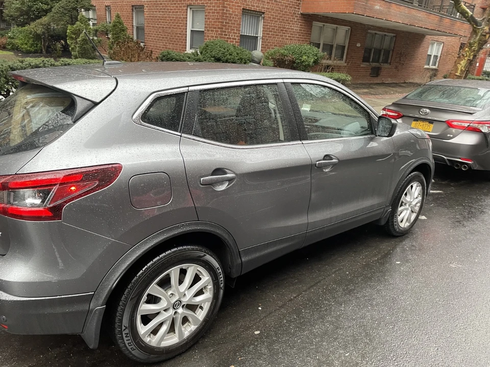 2020 Nissan Rogue - Image 3 of 8