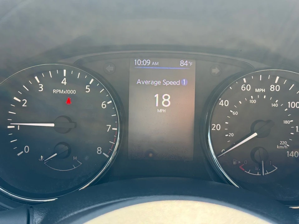 2020 Nissan Rogue - Image 19 of 21