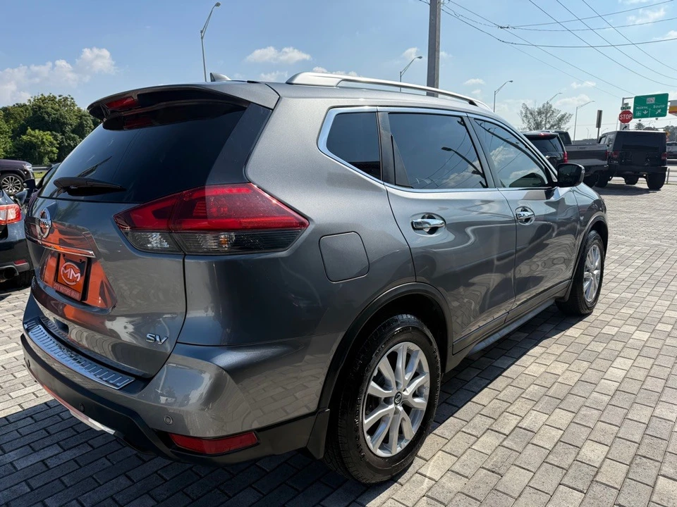 2020 Nissan Rogue - Image 8 of 21