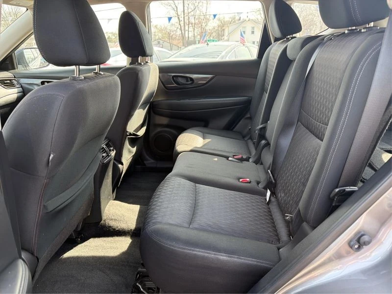 2020 Nissan Rogue - Image 10 of 12