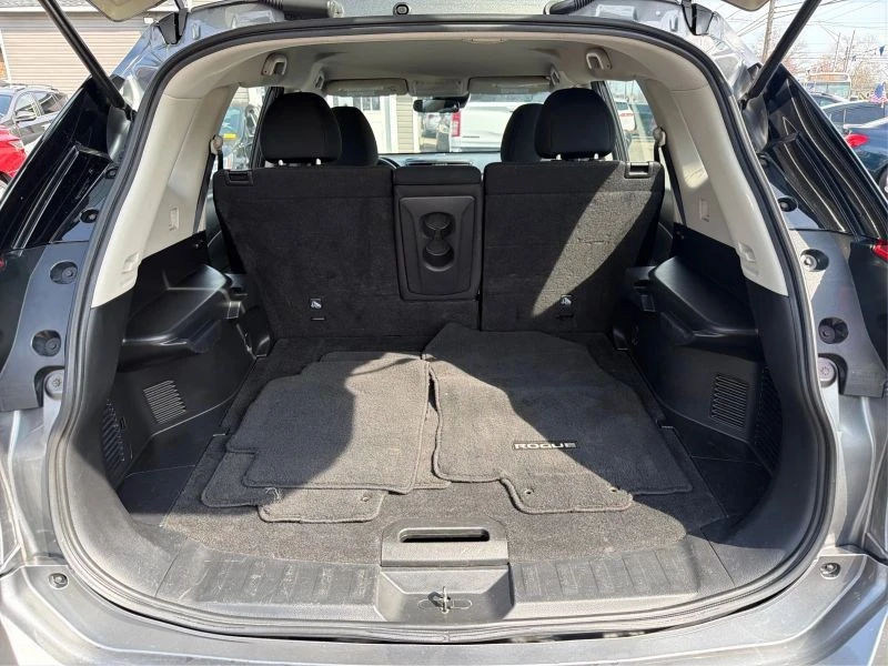 2020 Nissan Rogue - Image 11 of 12