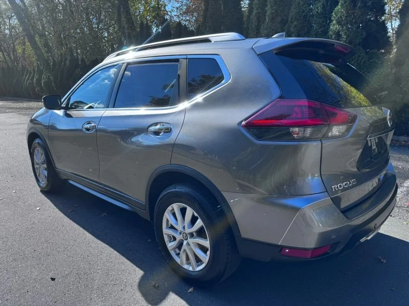 2020 Nissan Rogue - Image 5 of 12