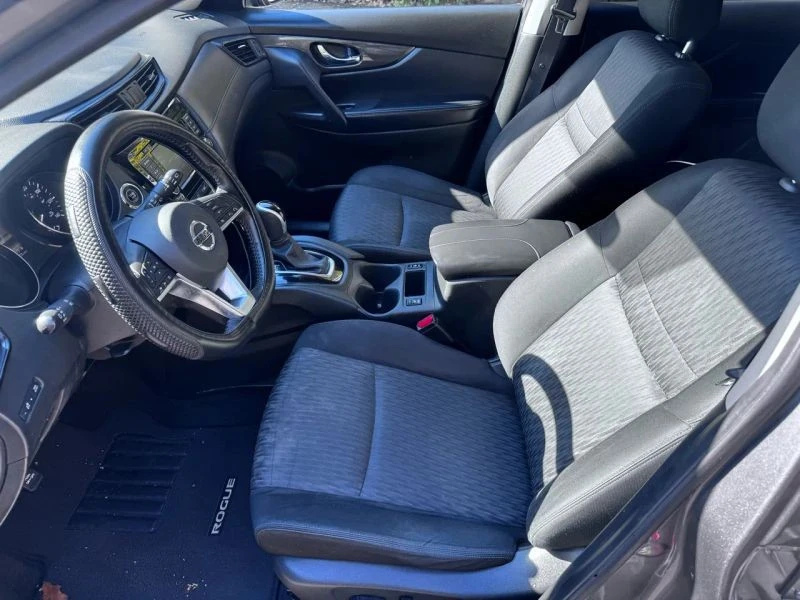 2020 Nissan Rogue - Image 11 of 12