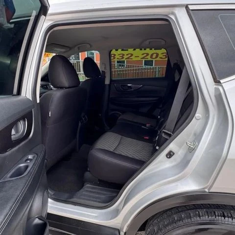2020 Nissan Rogue - Image 8 of 15