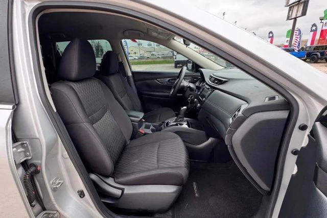 2020 Nissan Rogue - Image 15 of 15