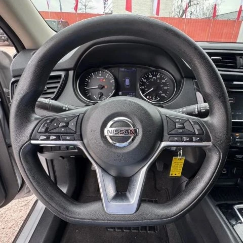2020 Nissan Rogue - Image 11 of 15